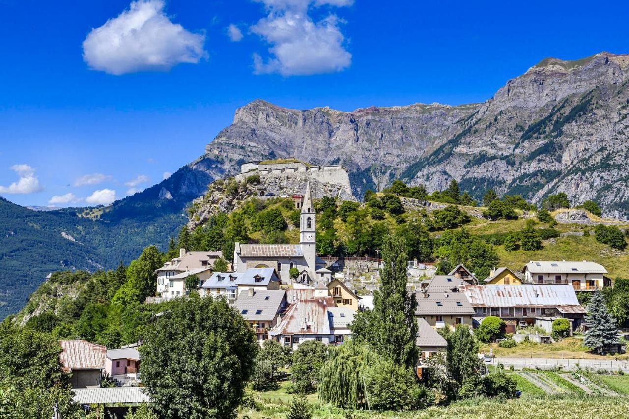 L'Auberge Saint-Vincent-les-Forts Luaran gambar